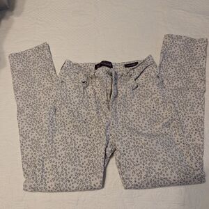 Gloria Vanderbilt White Floral Straight Leg Jeans